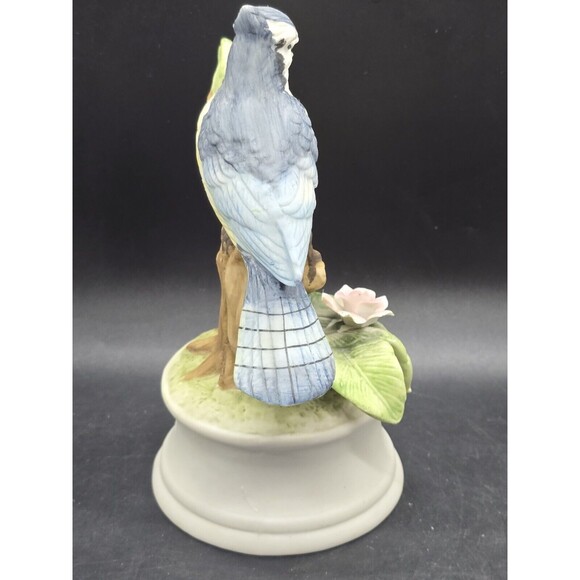 Royal Crown PORCELAIN BLUE JAY On Tree Branch MUSIC BOX Works Great 8" - Picture 11 of 15